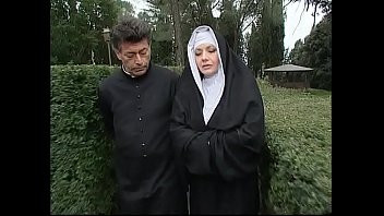 Play Shameful nuns get fucked in a threesome