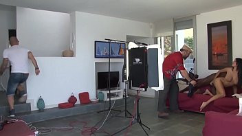 Play Les coulisses d'un film porno