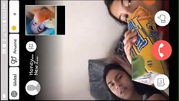 Play Girls watching my cum shots