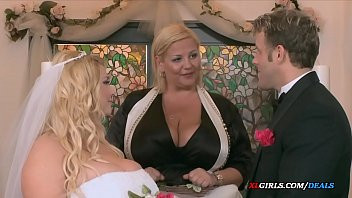 Play The chubby bride with massive tits