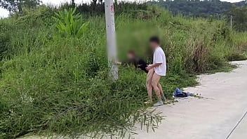 Play Bring a female friend to fuck on the side of the road. Bring a female friend to fuck on the side of the road. 带个女性朋友在路边操