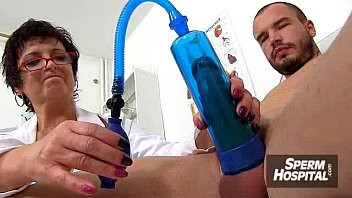 Play Doctor-patient harrassement feat. wicked Czech milf Gabina