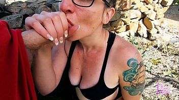 Play Outdoor Public Blowjob