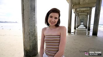 Play Real Teens - Hot Cute Brunette Teen Doing First Porn