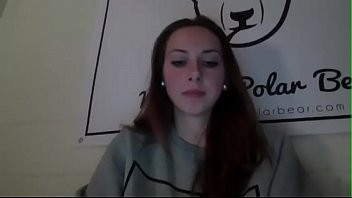 Play Amateur couple get sexy in their dorm fullyxxx.co.uk