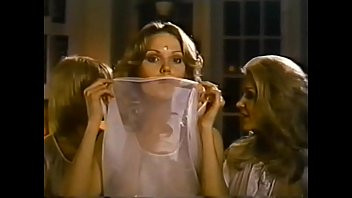 Play Confessions of a housewife