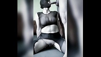 Play Huge dildo vibration in my ass